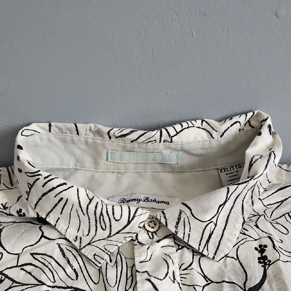 Tommy Bahama Monochrome Floral Button-Down Shirt - Picture 4 of 13
